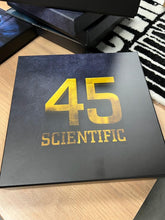 Load image into Gallery viewer, PRÉCOMMANDE - COFFRET 45 GROUPE ILLÉGAL